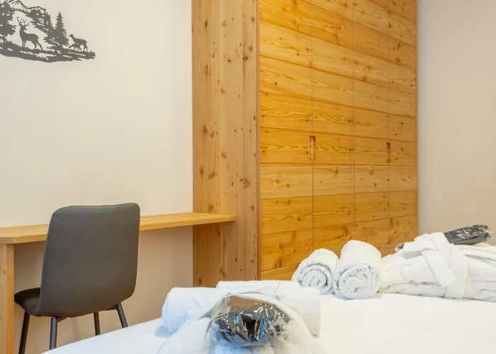 De Earth - Con Sauna *