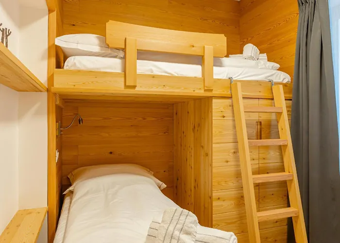 De Earth - Con Sauna Caprile